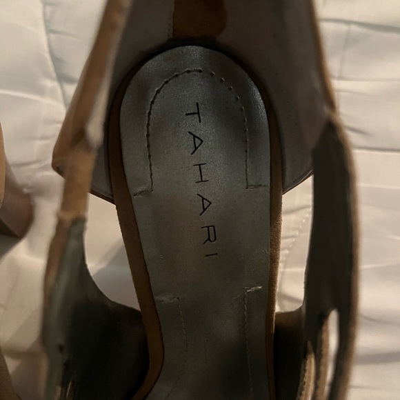 Tahari Lindy 6.5 bootie heel - Picture 3 of 5